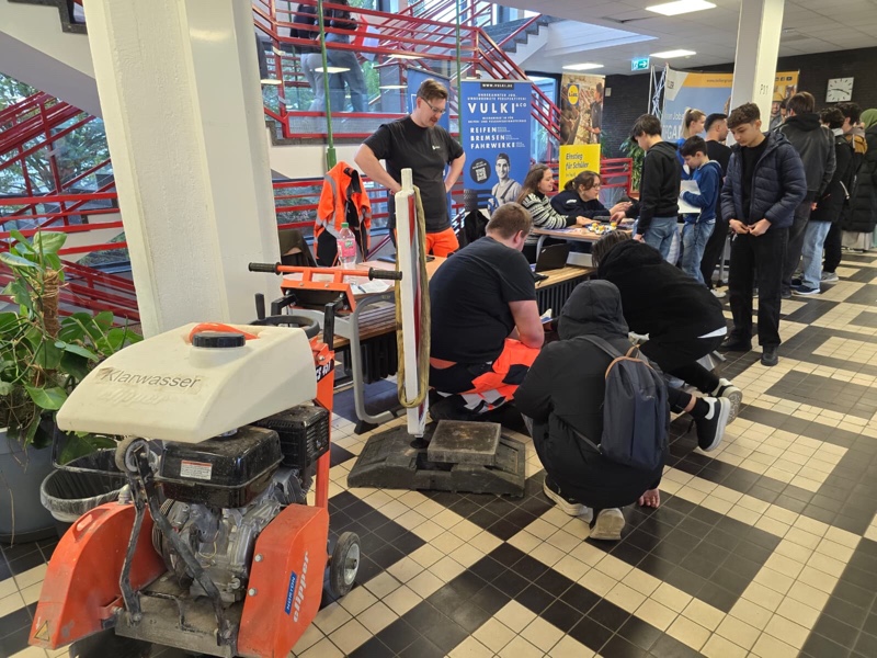 0479e793 1c2c 4aa8 9807 13ed3e49a58b